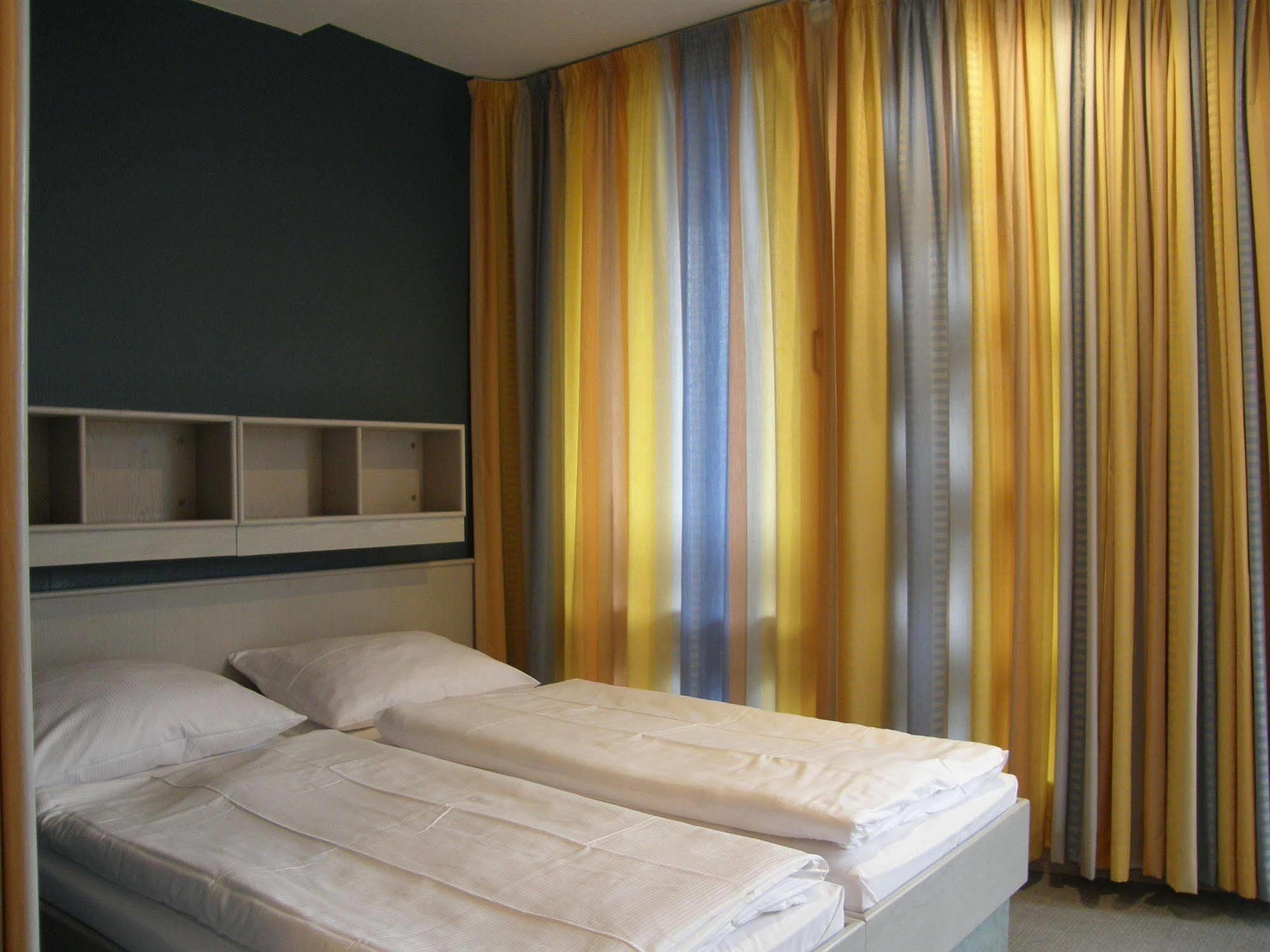 Jugendgaestehaus St.-Michaels-Heim Berlin Ngoại thất bức ảnh